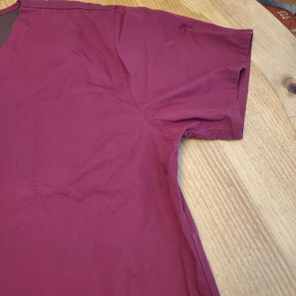 Men's XL Carhartt C15208 Short Sleeve Multi-Pocket Scrub Top Maroon V-Neck - Picture 3 of 10